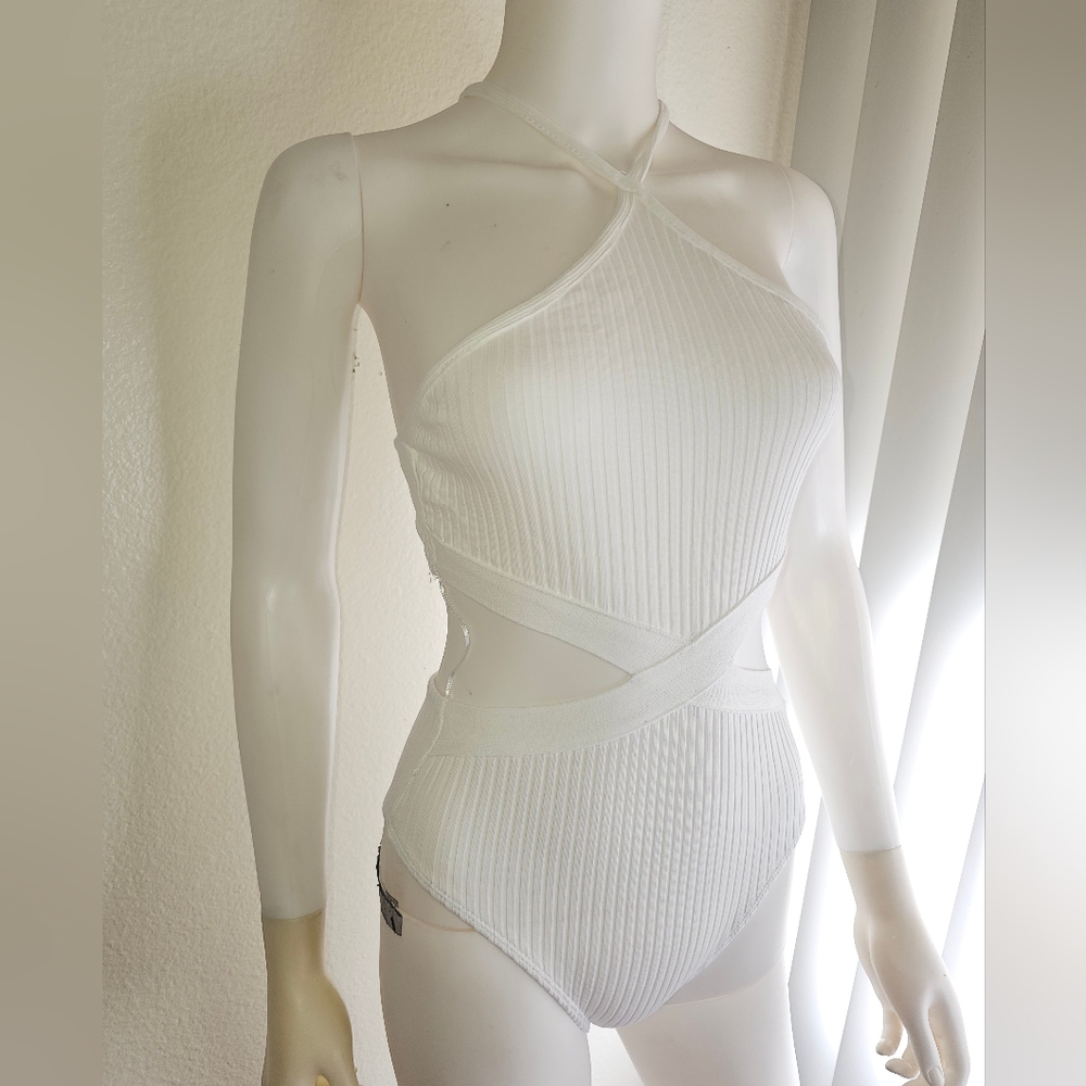 NOT Available ZARA NWT Ribbed Cut Out Bodysuit White Size Small - Picture 1 of 16